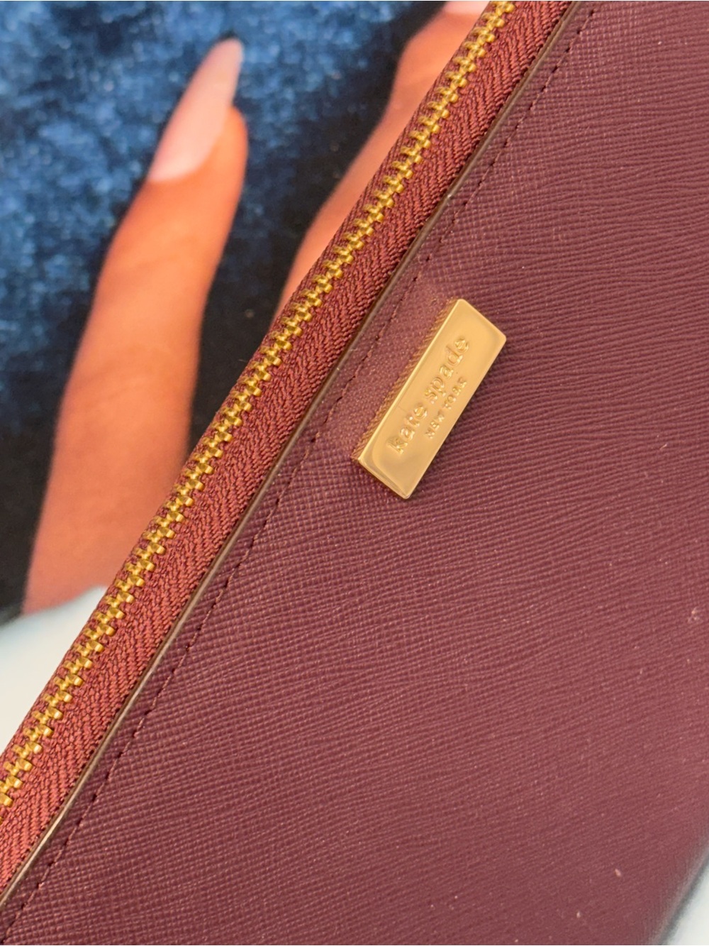 (new+tag) Kate Spade Burgundy Saffiano Leather Zip Around Wallet Gold Hardware - Picture 5 of 7